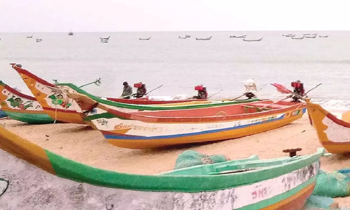 Centre to construct fishing harbour at Kothapatnam