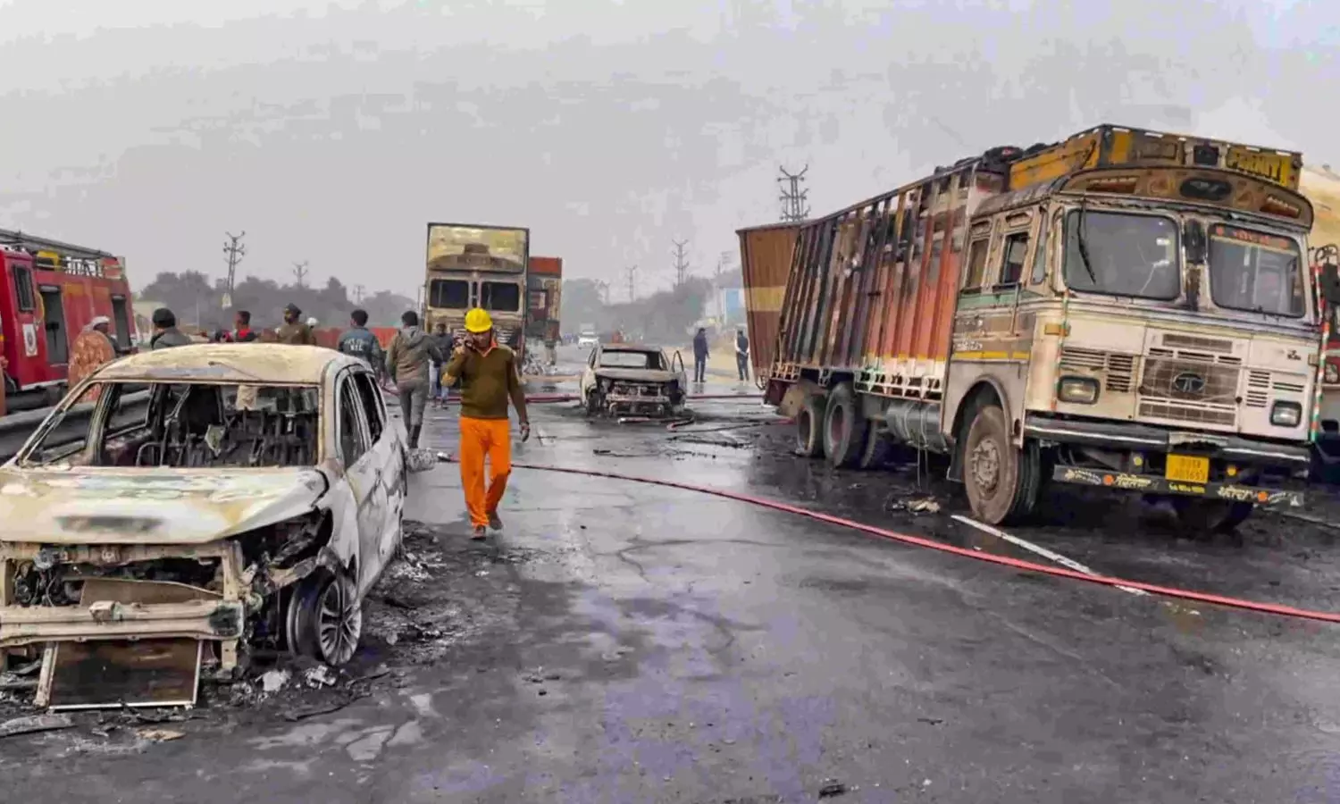 Nine Dead, 15 Critical in Gas Tanker Crash on Jaipur-Ajmer Highway