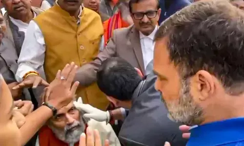 Sansad turns Akhada: BJP: Shameful; Cong: Foul play