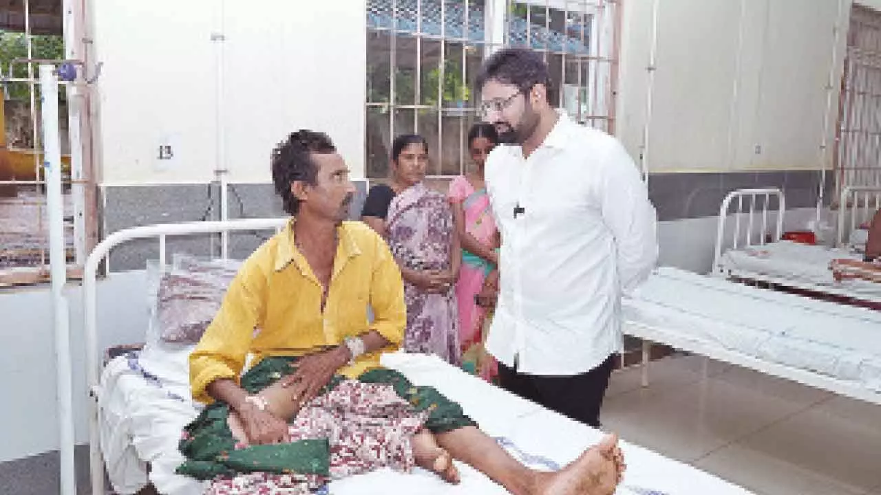 Eluru MP Putta Mahesh Kumar visiting a patient at a hospital (file photo)