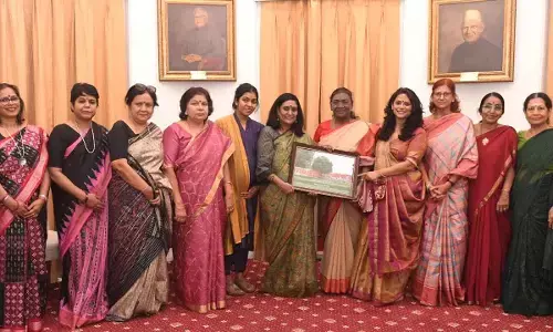 Telangana IAS Officers Wives Association Meets President Draupadi Murmu at Rashtrapati Nilayam