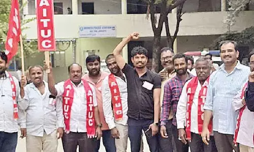 Cabbies up the ante, demand govt to fulfil poll promises