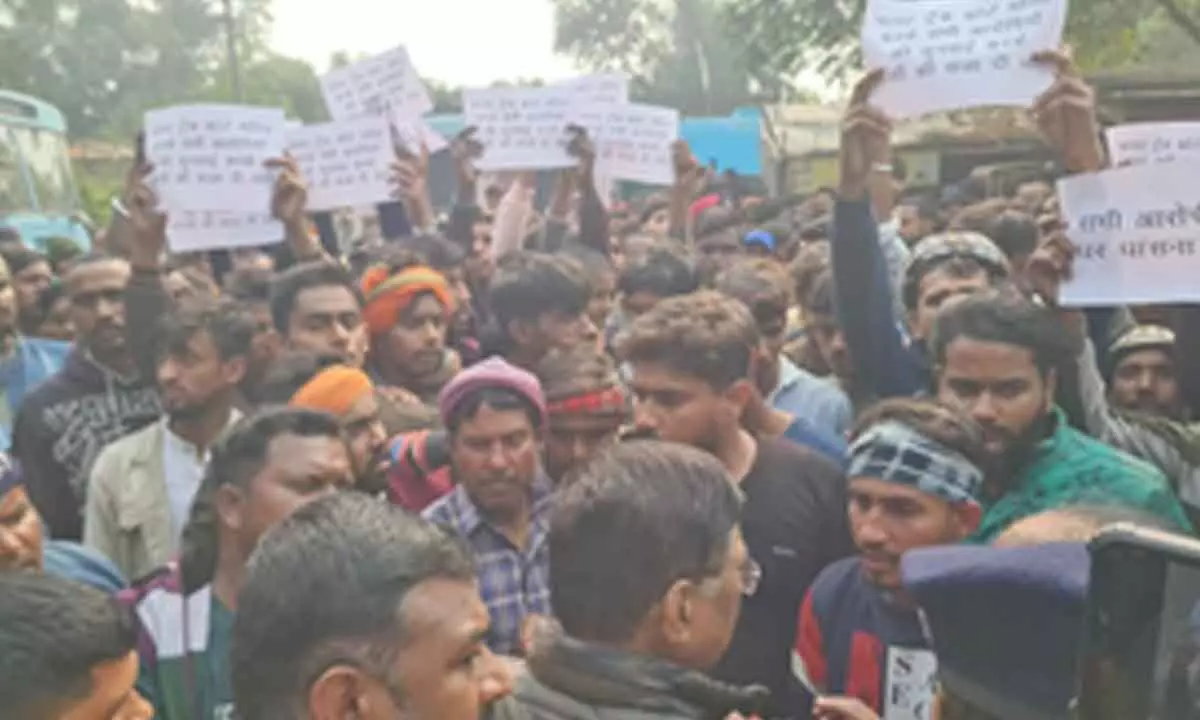 Public outrage in Jharkhands Giridih over murder, police station gheraoed