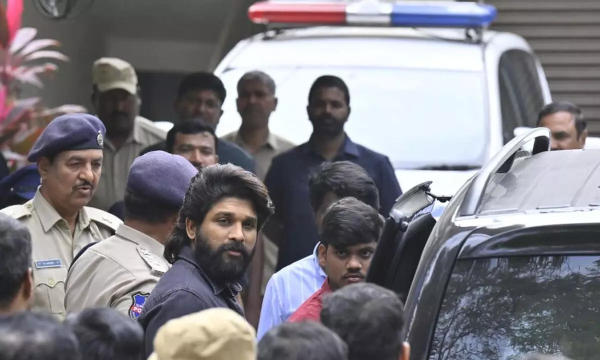 Allu Arjun Questioned for Over Two Hours at Chikkadpally Police Station