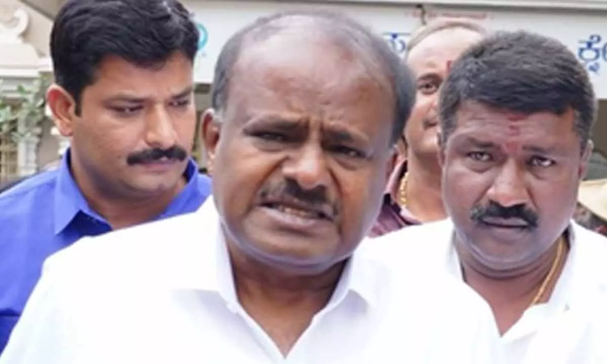 Cong centenary session: Only modern Gandhis cutouts, no place for Mahatma Gandhi, says Kumaraswamy