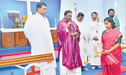 MLA participates in prayers at North Parish Church