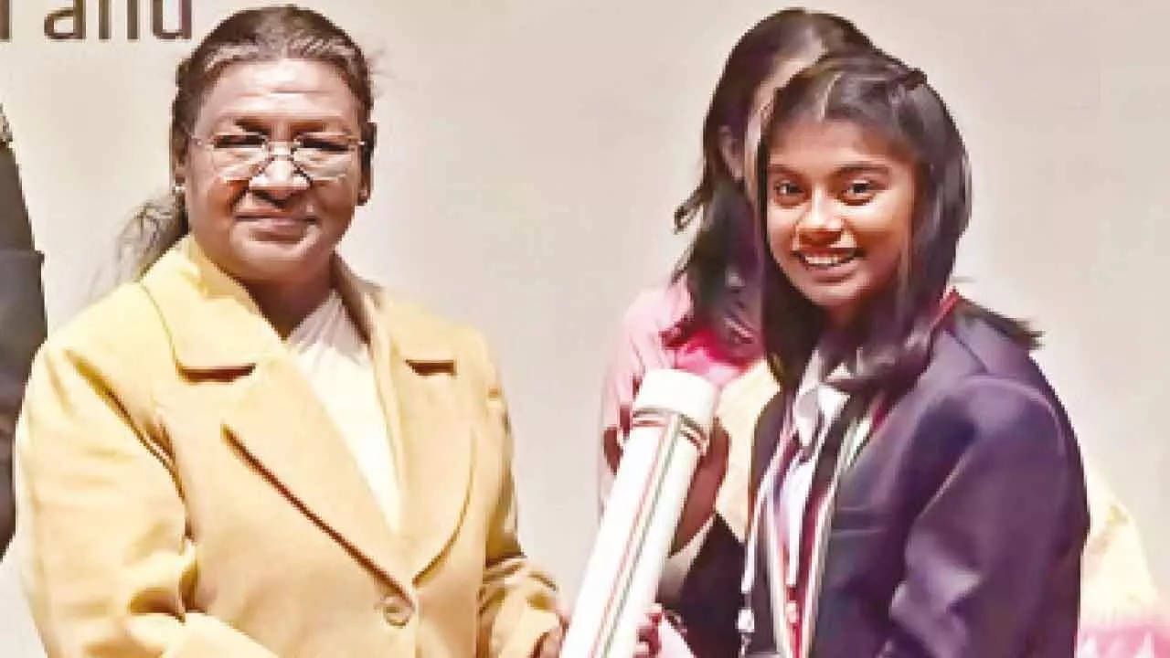 Skater Jessy Raj Matrapu receives national award