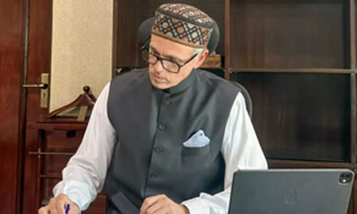 After snowfall, CM Omar Abdullah monitors restoration process in Kashmir