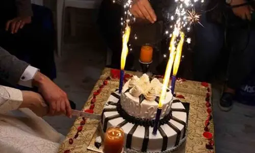 Cake cutting in open places banned