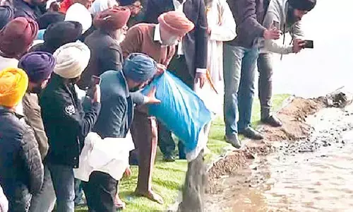 Manmohan’s ashes immersed in Yamuna