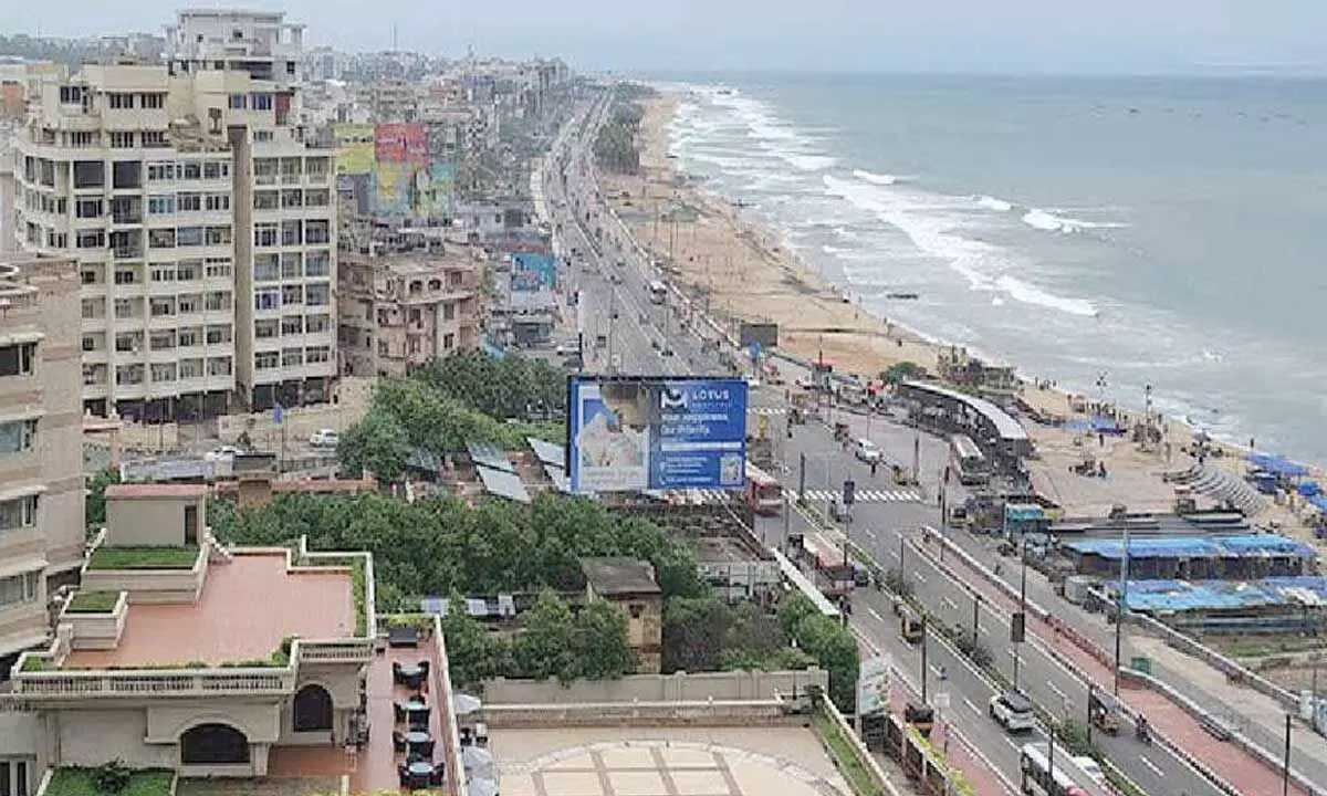 Beach stretch to remain closed for motorists