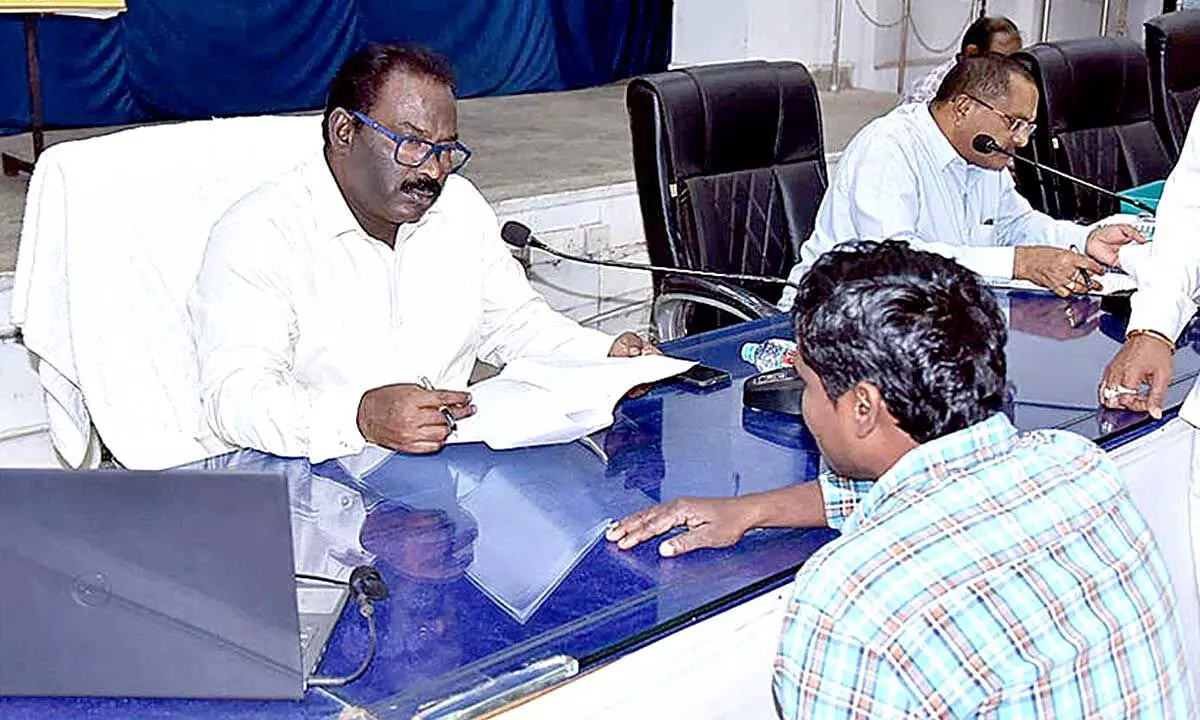 Collector calls petitioners to check PGRS services