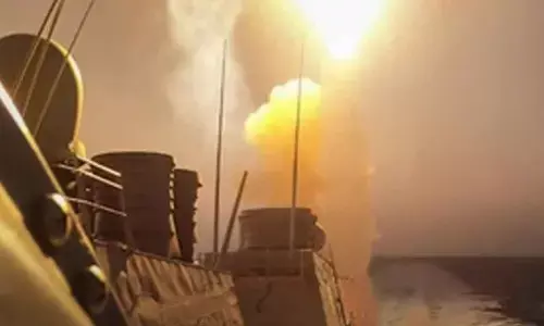 US-British naval coalition strikes targets in Yemens Hodeidah