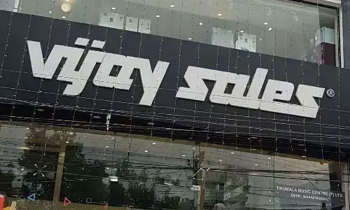 Vijay Sales Apple Days Sale Offer MacBook Air and Pro Models at Lowest Price