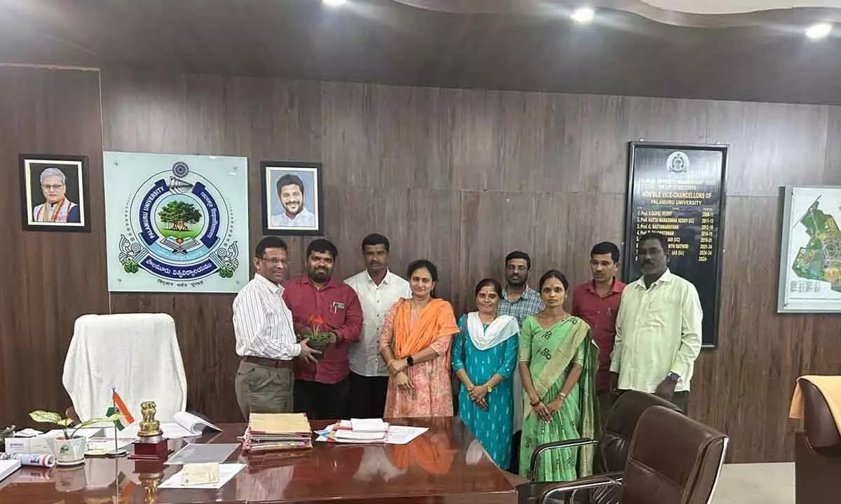 Faculty of Palem Autonomous Degree College Meet Palamuru University Vice-Chancellor