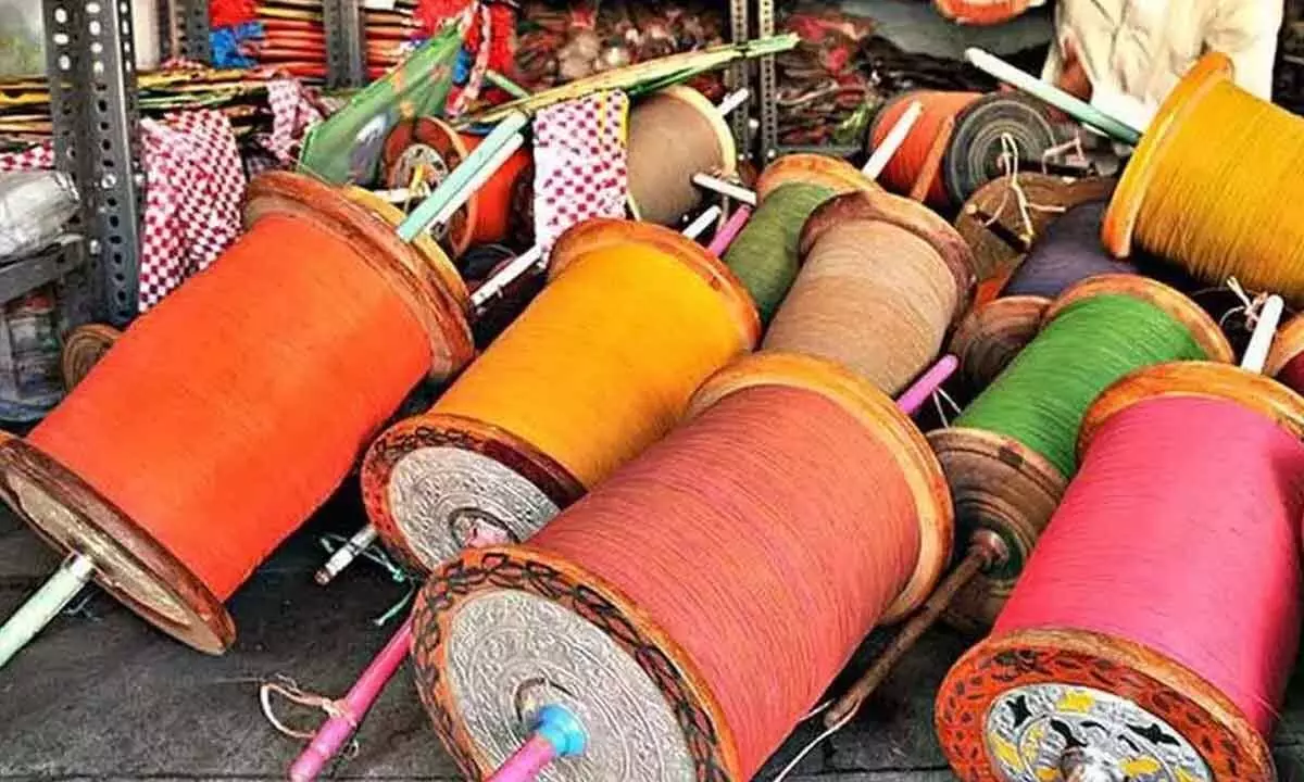 Cops crack down on city kite shops selling Chinese manja