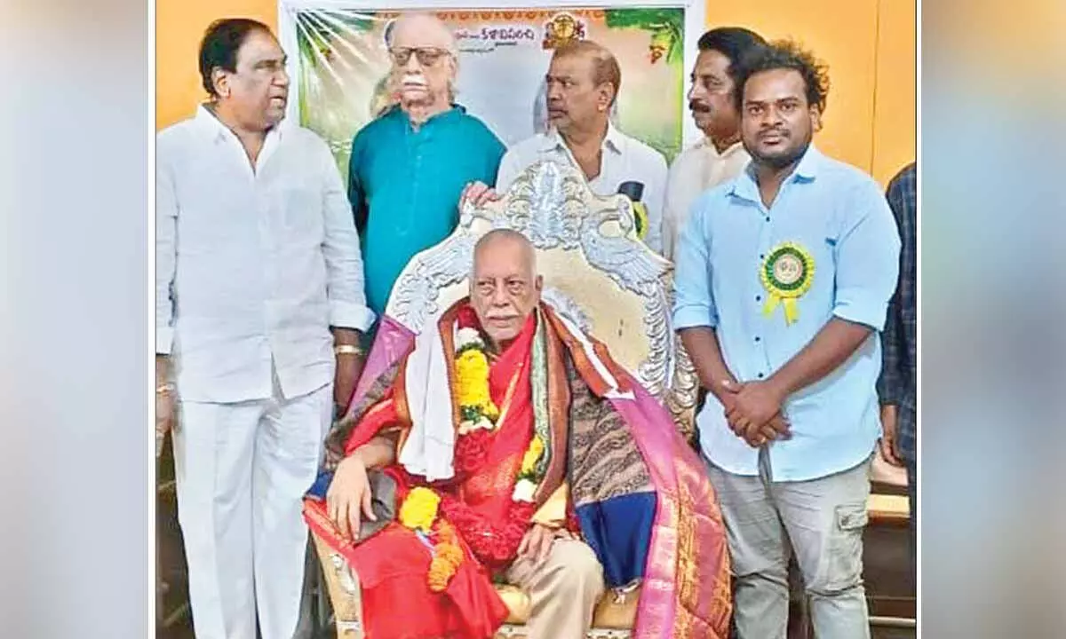 Appajosyula, DSN Murthy felicitated on their 80th birthday