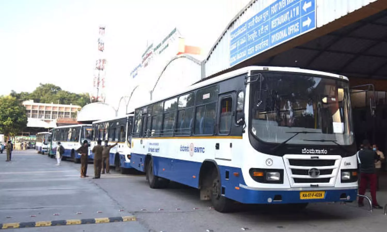 Karnataka RTC Fare Hike: Diesel and Salary Costs Lead to 15% Increase, Impacting Shakti Scheme