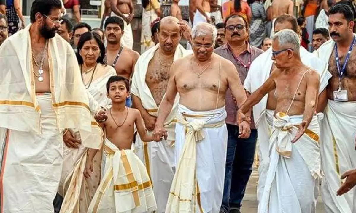 Debate Erupts Over Shirtless Entry Custom In Kerala Temples