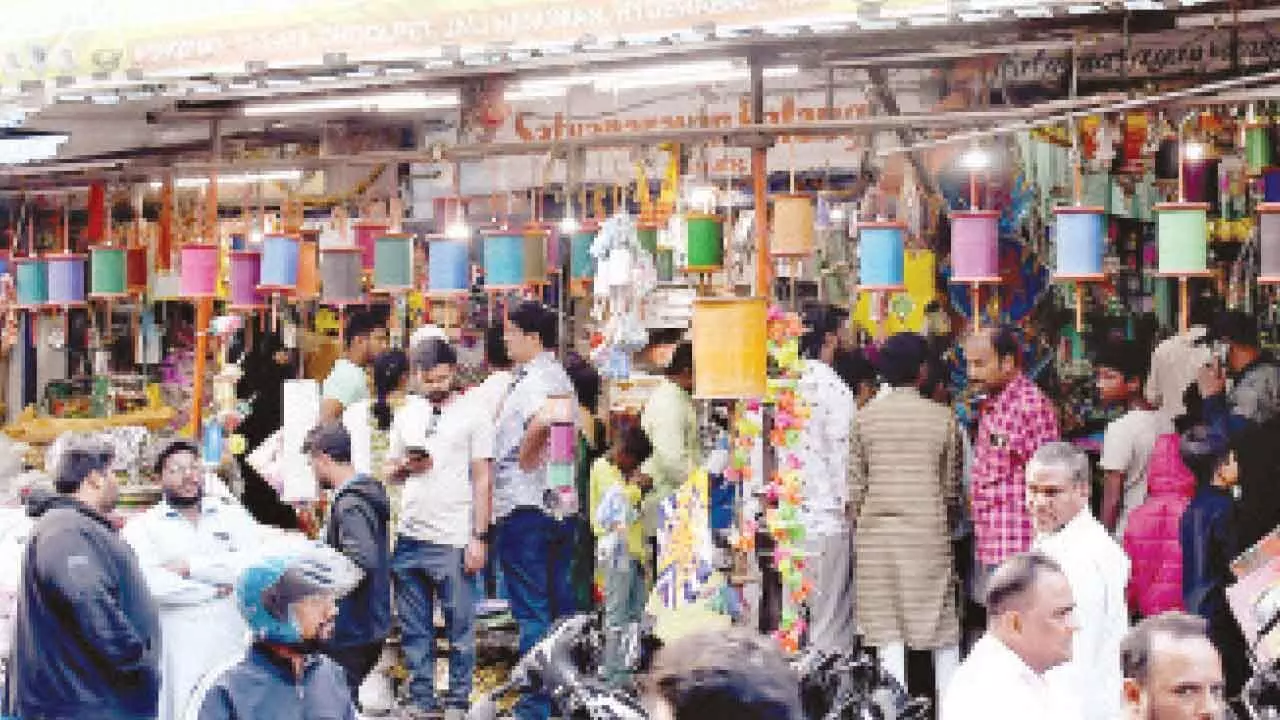 Hyderabad: City kite sellers cock a snook at cops, peddle nylon manja freely