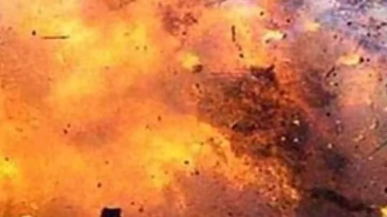 Six killed in blast at fireworks factory in TNs Sattur