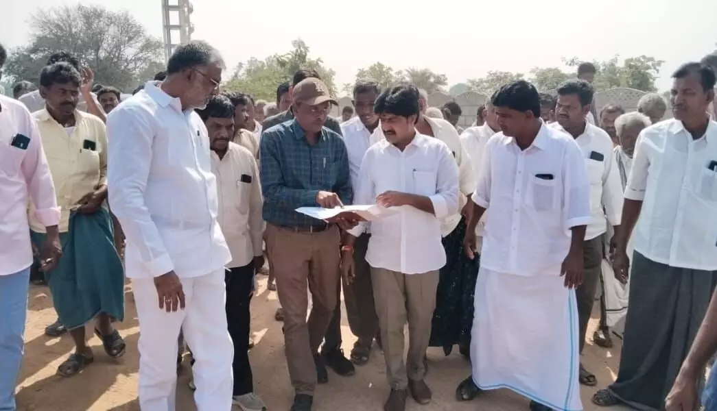 Alampur MLA Vijayudu Urges Timely Completion of Nettempadu Project to Benefit Farmers