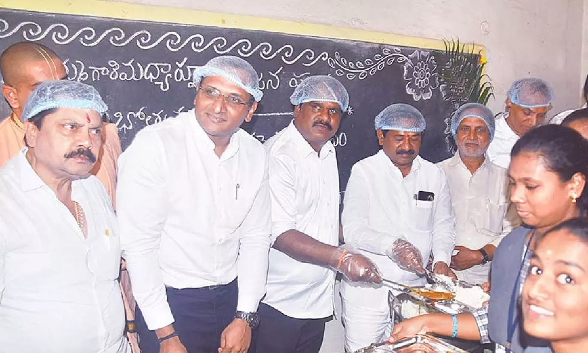 Students relish nutritious food