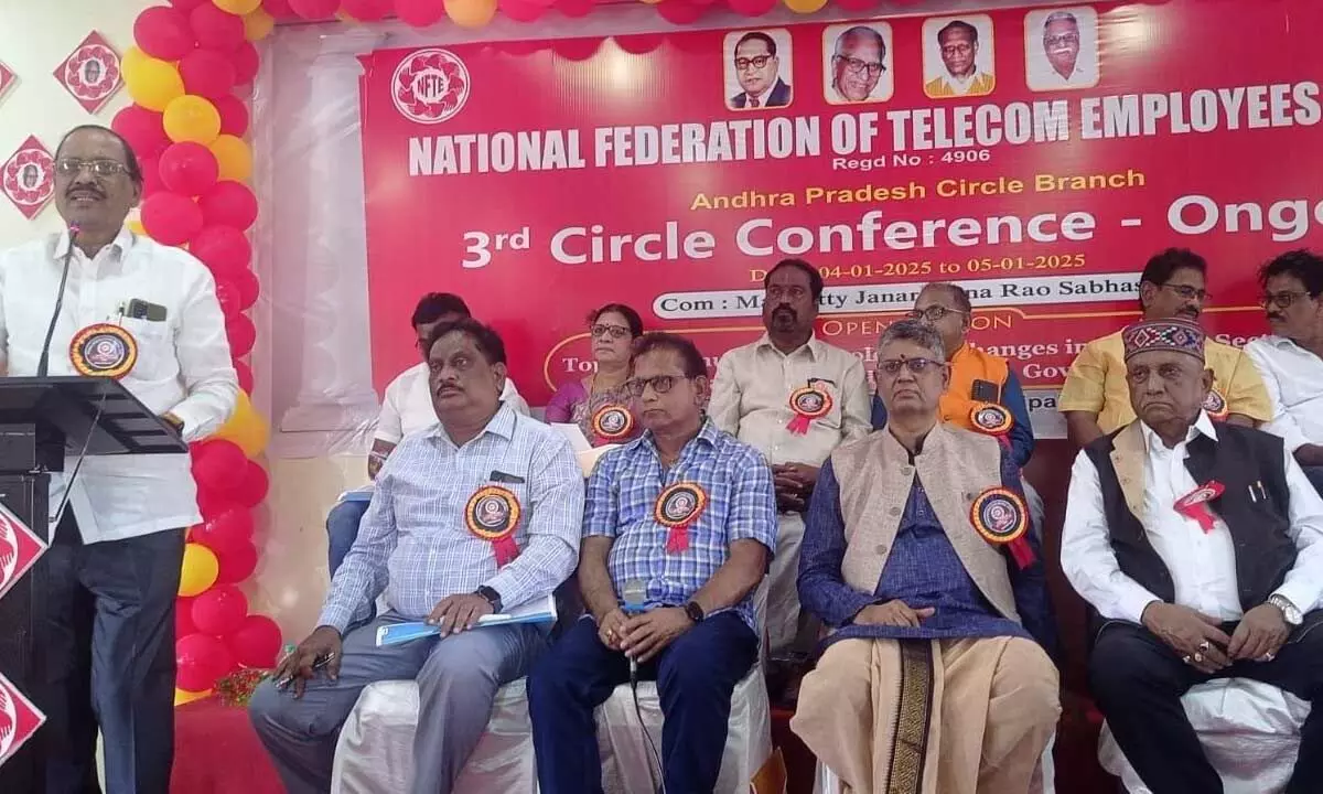 AITUC state president Ravulapalli Ravindranath speaking at 3rd NFTE AP Circle Conference in Ongole on Sunday