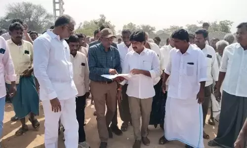 Alampur MLA Vijayudu Urges Timely Completion of Nettempadu Project to Benefit Farmers