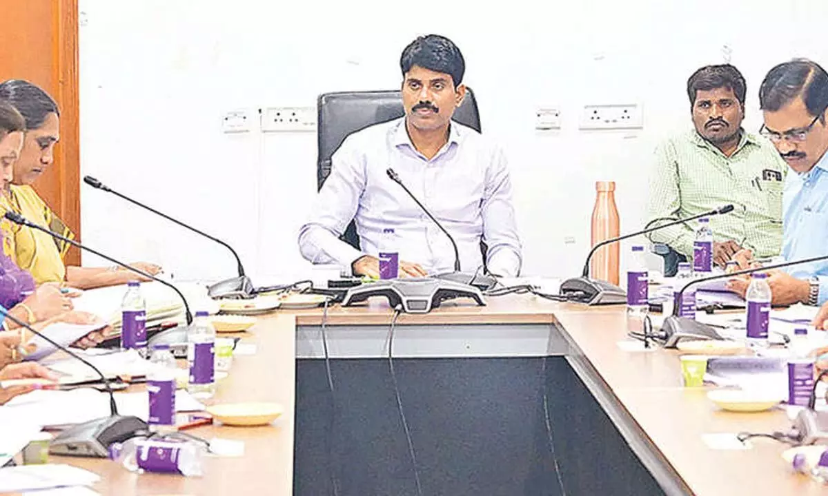 Officials told to be attentive, transparent in addressing public grievances