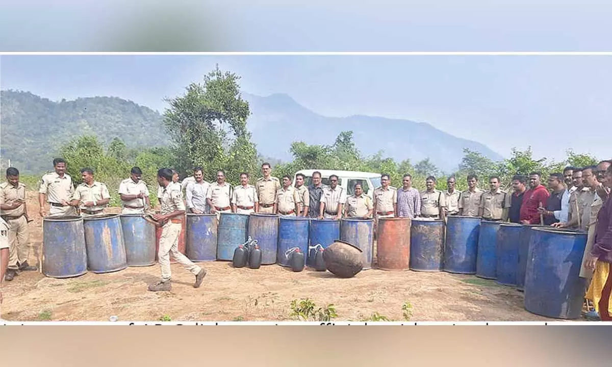 AP-Odisha joint teams raid ID liquor dens, destroy material