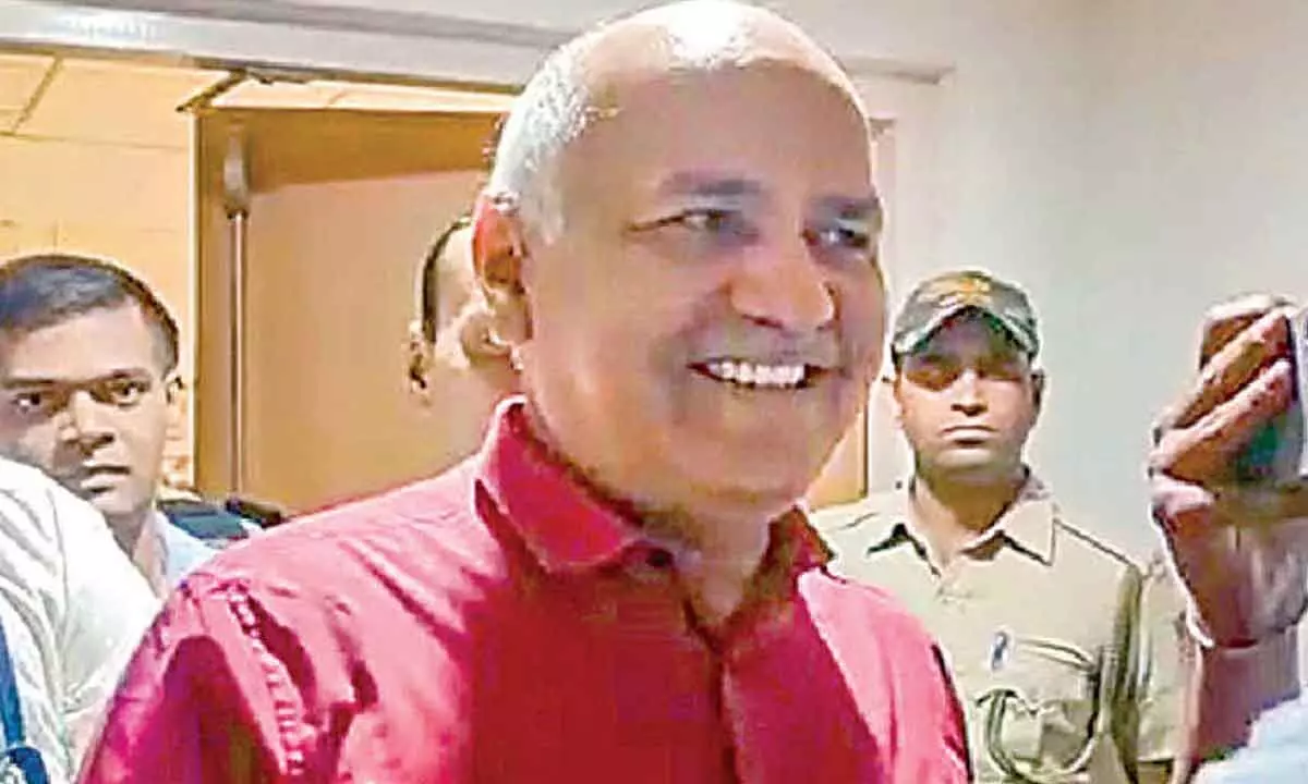 Sisodia blames Centre for law, order situation in Delhi