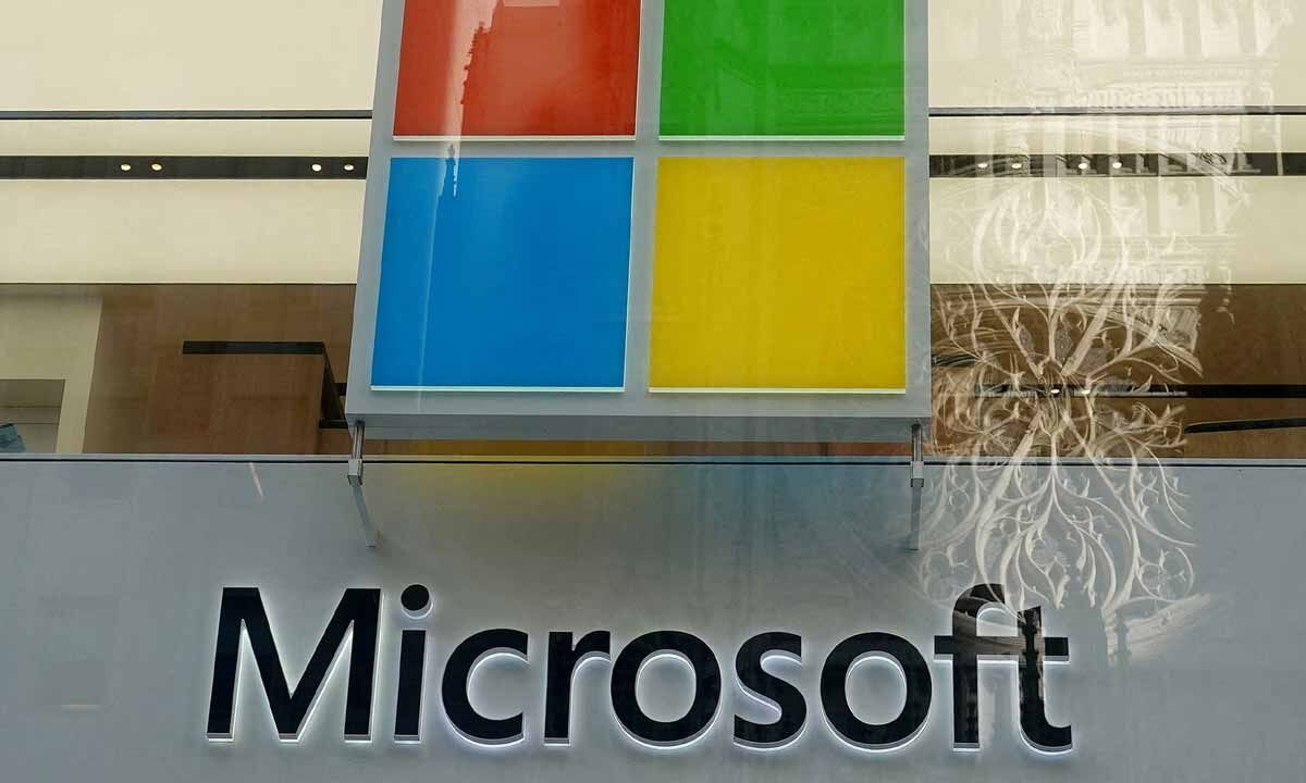 Microsoft Begins 2025 with Layoffs Amid Performance Reviews