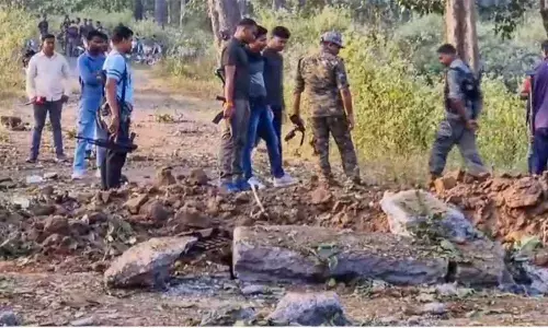 8 cops, driver killed in Bijapur Naxal blast
