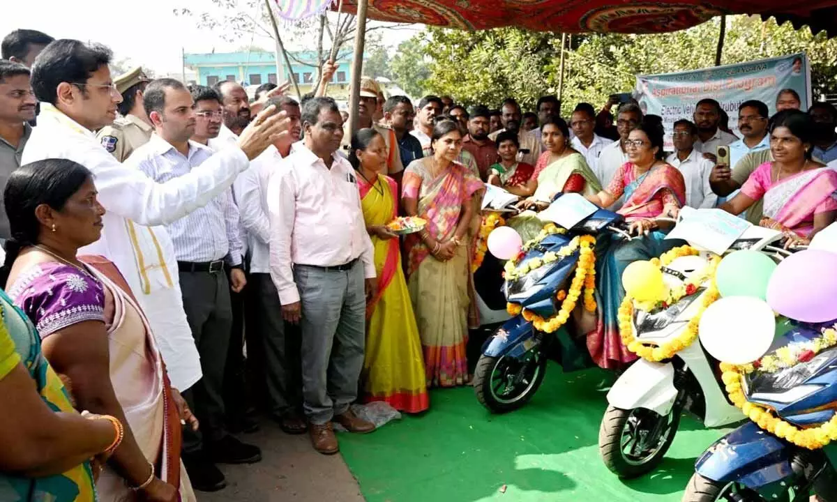 Minister distributes e-scooters to Anganwadi supervisors