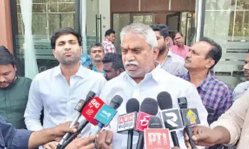 Malladi urges withdrawal of fuel surcharge