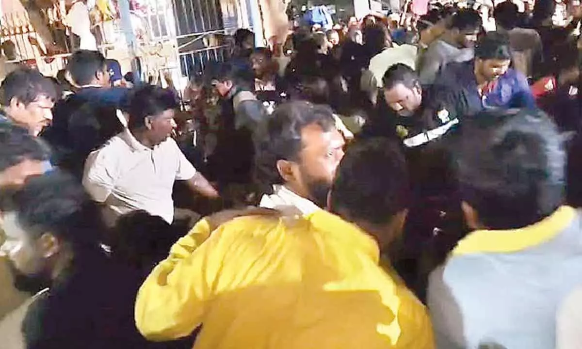 6 killed in Tirupati devotees stampede