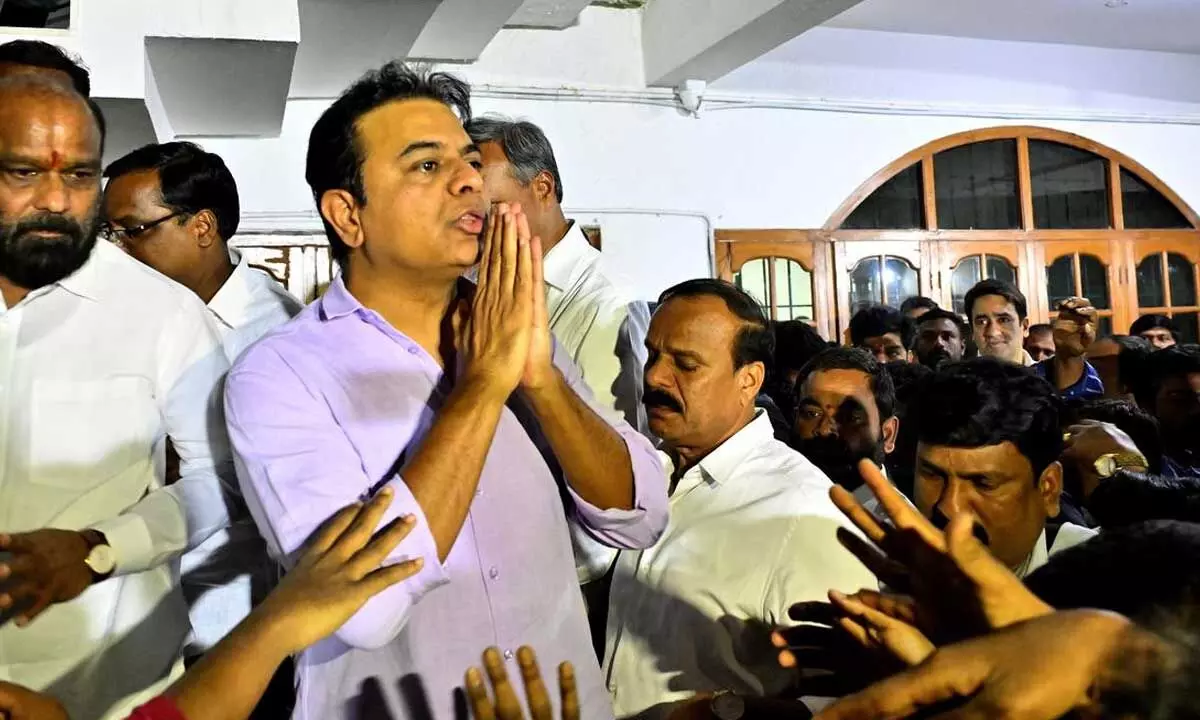 HC permits KTR to appear before ACB along with advocate today