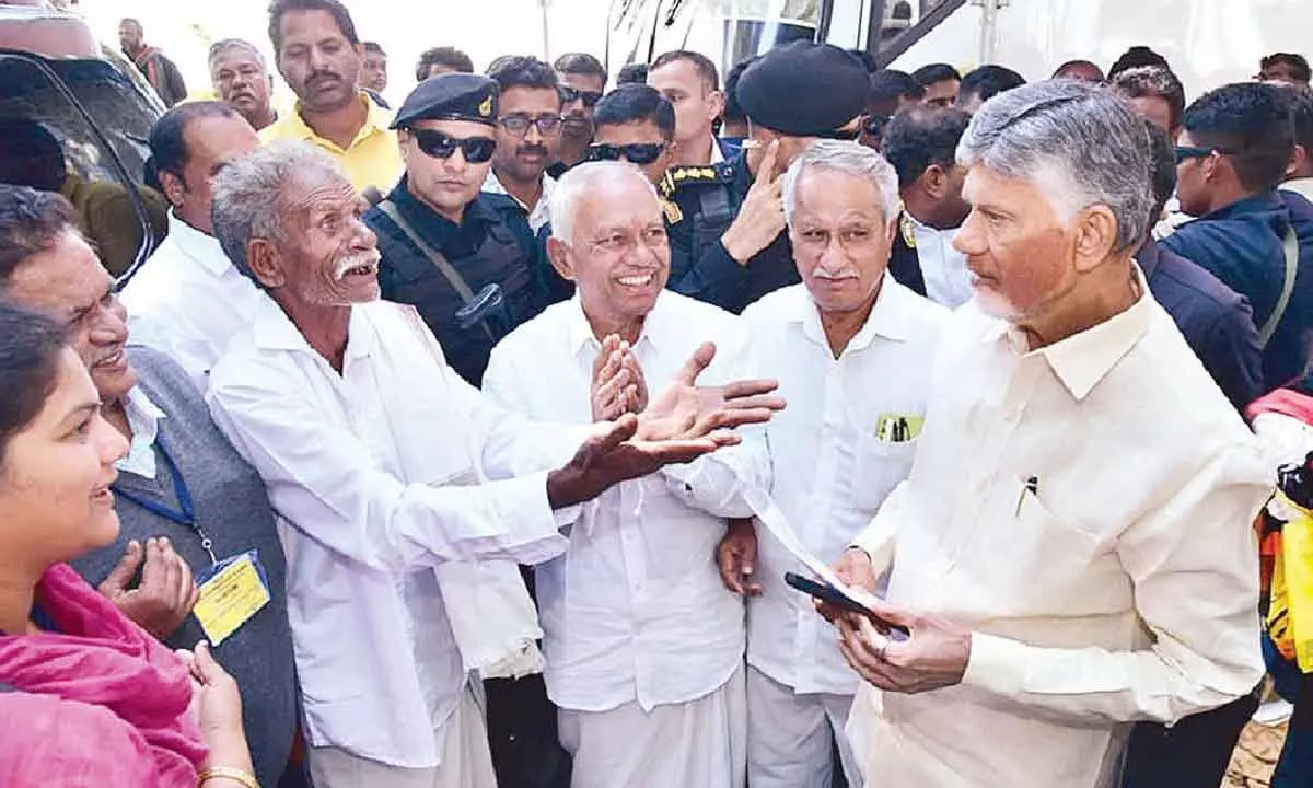 Ensure better services to people: CM to babus