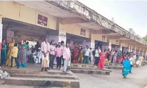APSRTC diverts buses to PM meet, leaves passengers in lurch
