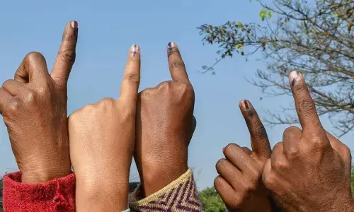 Simultaneous polls panel holds 1st meet