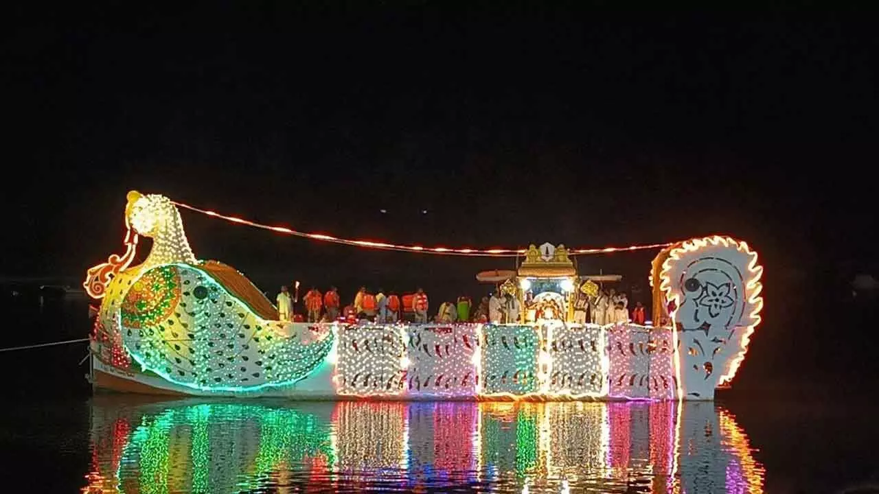 Splendour marks Teppotsavam in Bhadrachalam