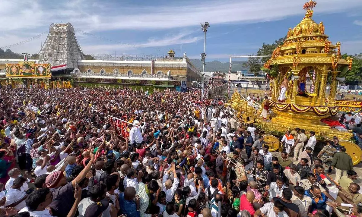 Several VIPs Flock to Tirumala amid Vaikuntha Ekadashi