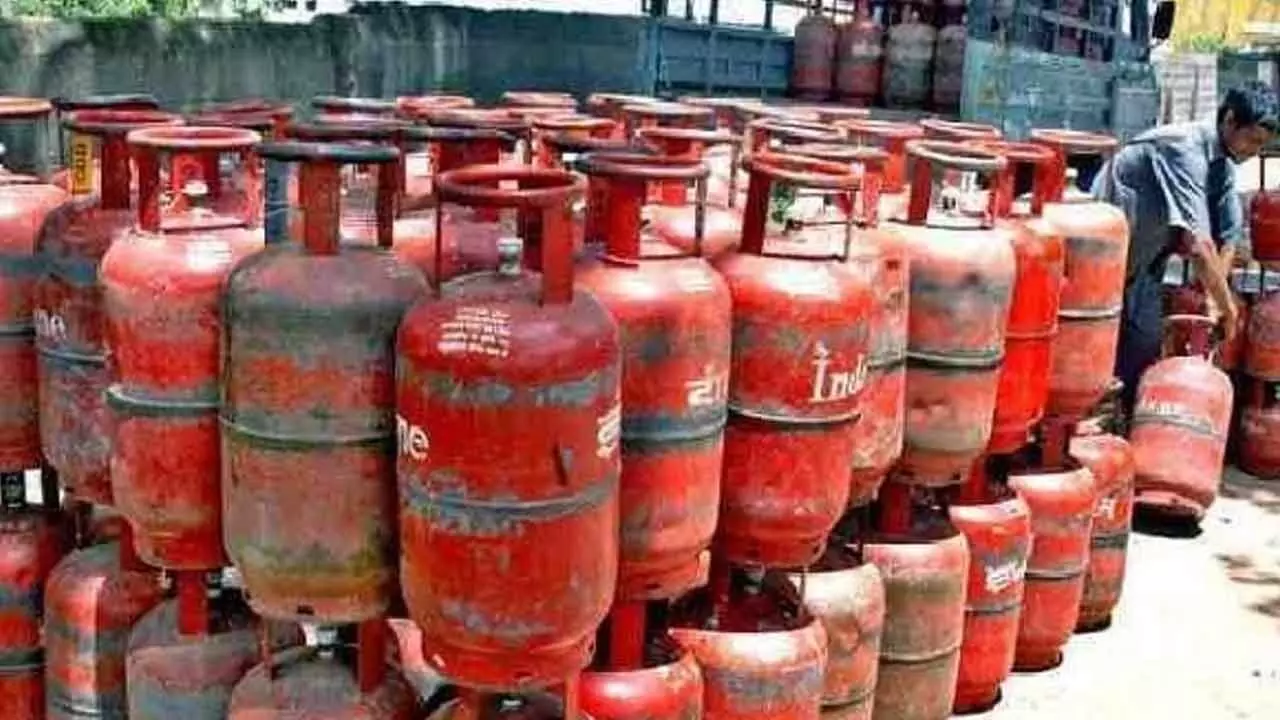 Rs 35K-cr LPG subsidy to OMCs