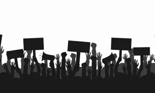 Triple-R displaced ryots hold protest