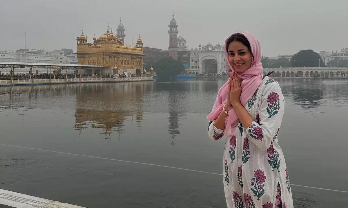 Ananya Panday seeks blessings at the Golden Temple with family