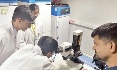 CCMB show wows wannabe scientists