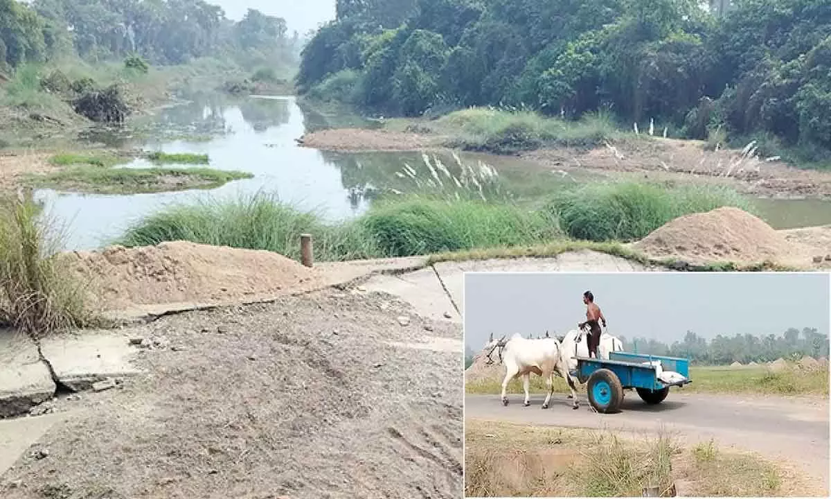 Illegal sand mining, transport continue in Srikakulam dist