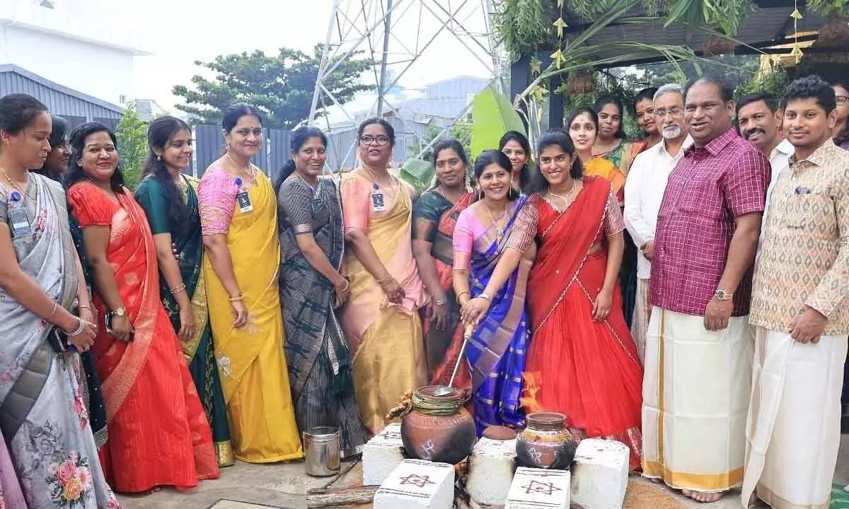 Naruvi Hospital celebrates Pongal