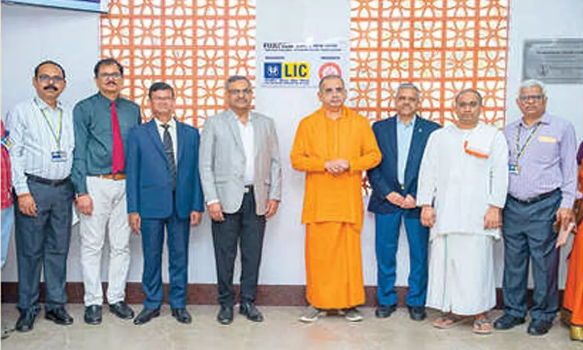 LIC donates medical equipment to Ramakrishna Mutt